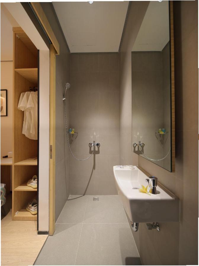 Hotel Cool Living Jakarta Exterior foto